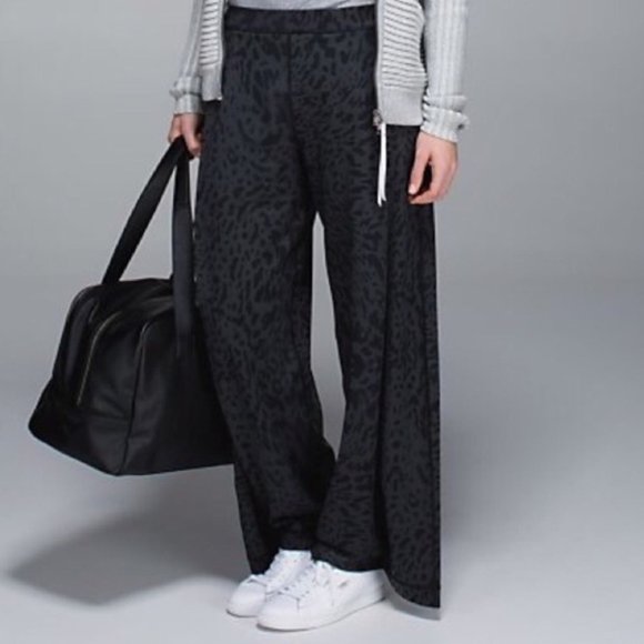 lululemon athletica Pants - Lululemon Forward Fold Leopard Wide Leg Pants Size 2